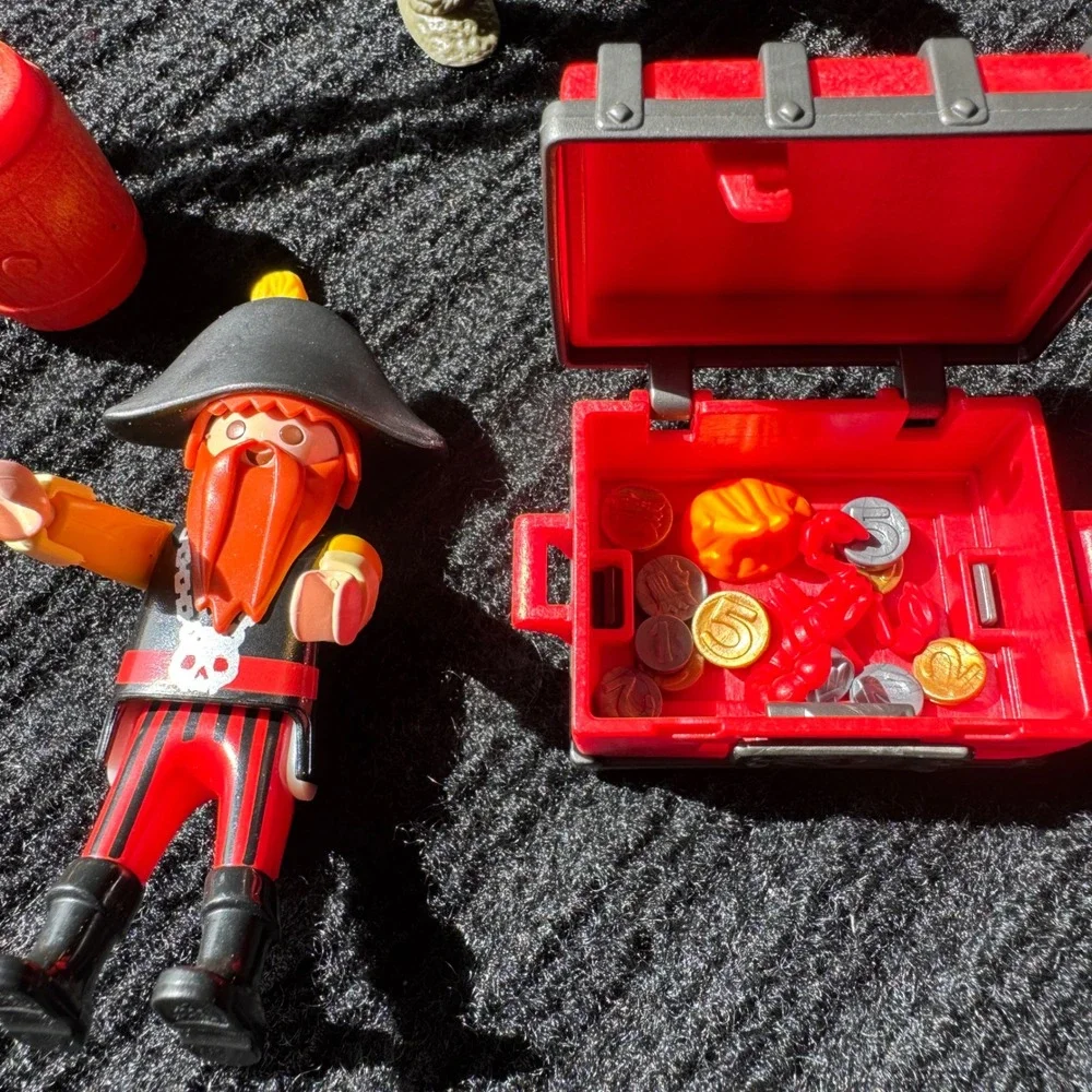 Vintage Playmobil Pirate Figure with Treasure Chest Fence and Accessories 1993